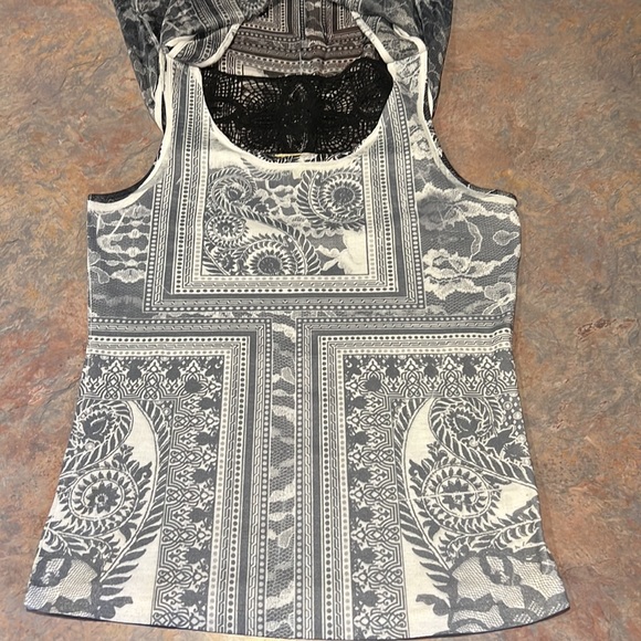 EUC One World Tank Top - Picture 10 of 11